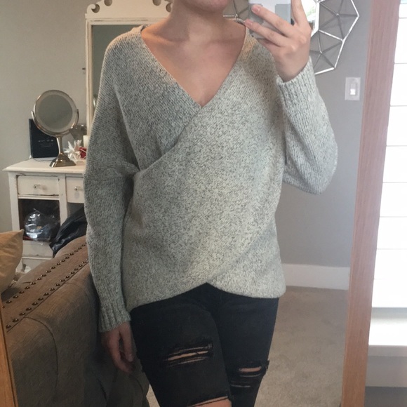 Sweater - Picture 2 of 4